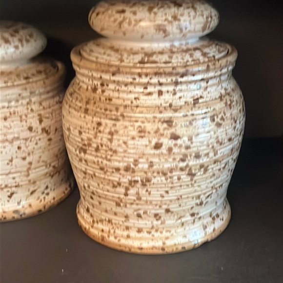 (OOS) Set of 3 Genin Trudeau Beauce Pottery Canisters - Picture 2 of 13